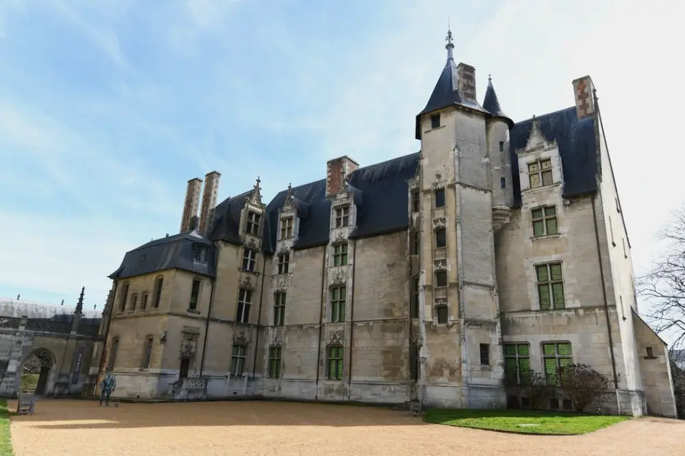 Foto di Bishopric e i suoi annessi - POP Plateforme Ouverte du Patrimoine / Base Mérimée - © Ministère de la Culture (France), Direction Régionale des Affaires Culturelles de Normandie – Tous droits réservés 