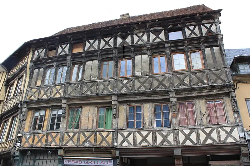 Foto von Holzseiten - Own work - © Creative Commons (https://creativecommons.org/licenses/by-sa/4.0/deed.fr)
