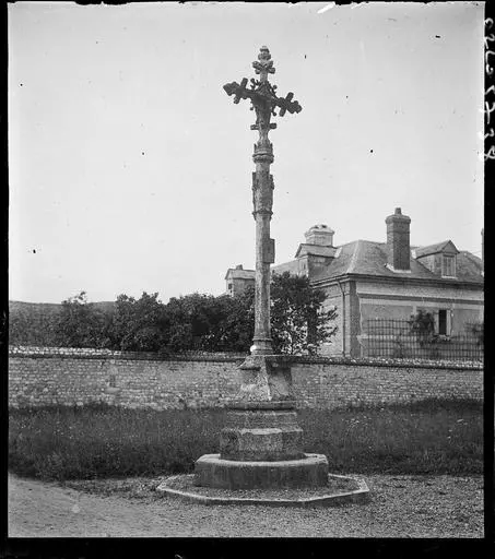Foto von Kreuzen - POP Plateforme Ouverte du Patrimoine / Base Mérimée - © Ministère de la Culture (France), Médiathèque du patrimoine et de la photographie, diffusion RMN-GP