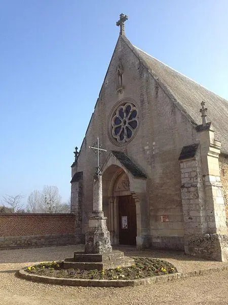 Foto di Croce vicino alla chiesa - Giogo - © Creative Commons (https://creativecommons.org/licenses/by-sa/4.0/deed.fr)
