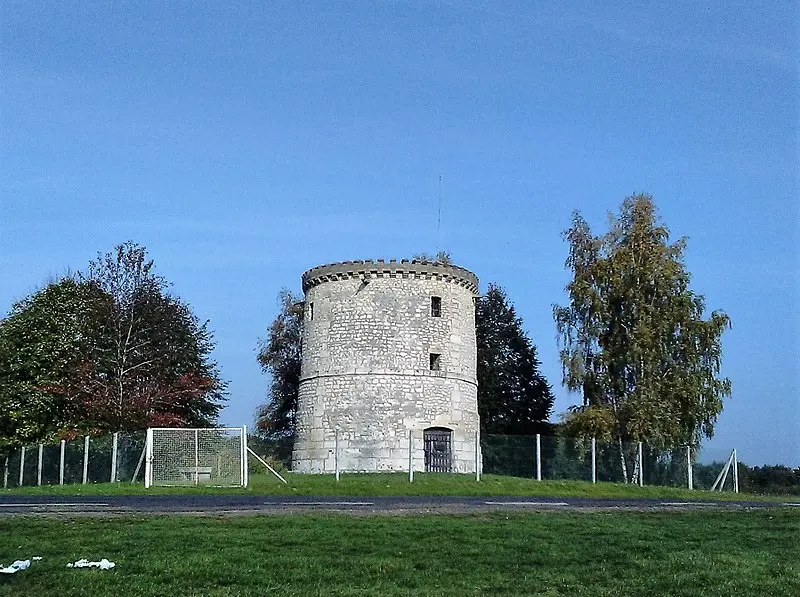 Picture of Old windmill - Totorvdr59 - © Creative Commons (https://creativecommons.org/licenses/by-sa/4.0/deed.fr)
