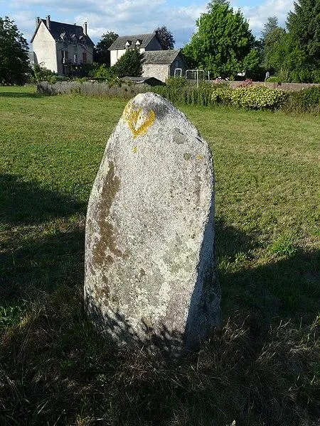 Picture of Menhir says Roland's grave - Père Igor - © Creative Commons (https://creativecommons.org/licenses/by-sa/4.0/deed.fr)