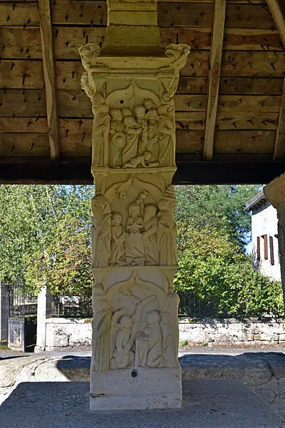 Picture of Cross covered with the old cemetery - Pline - © Creative Commons (https://creativecommons.org/licenses/by-sa/4.0/deed.fr)