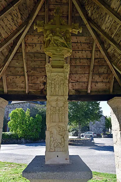 Picture of Cross covered with the old cemetery - Pline - © Creative Commons (https://creativecommons.org/licenses/by-sa/4.0/deed.fr)
