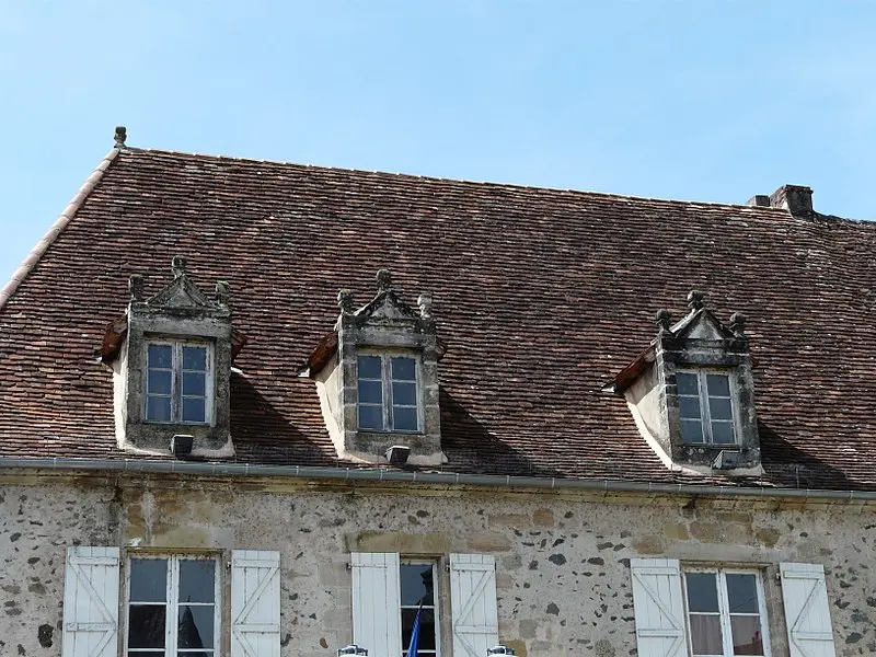 Foto di BESSOL BUILDING - Père Igor - © Creative Commons (https://creativecommons.org/licenses/by-sa/4.0/deed.fr)
