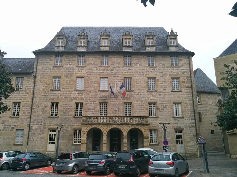 Foto di Ex college di dottrine o ex college di ragazze - Remiltelandroid - © Creative Commons (https://creativecommons.org/licenses/by-sa/4.0/deed.fr)