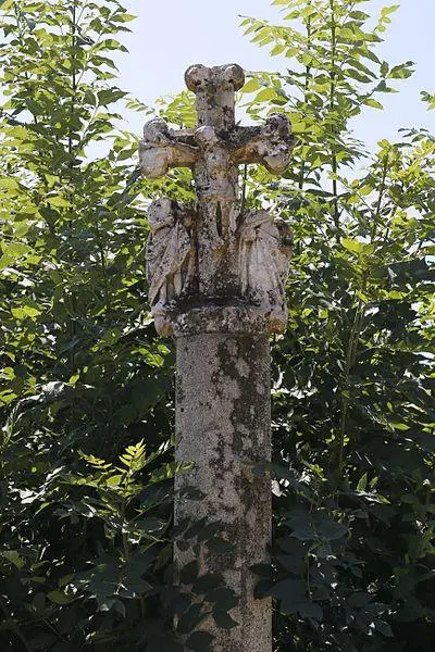 Picture of Cross - Pymouss - © Creative Commons (https://creativecommons.org/licenses/by-sa/4.0/deed.fr)