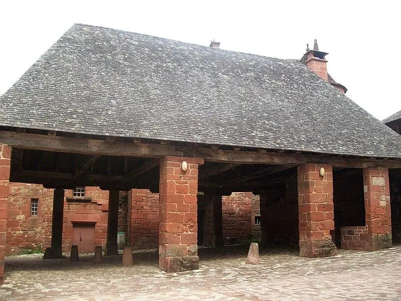 Picture of Hall - Elliesram13 - © Creative Commons (https://creativecommons.org/licenses/by-sa/4.0/deed.fr)