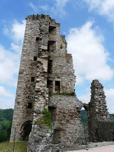 Foto di Il castello rimane - Père Igor - © Creative Commons (https://creativecommons.org/licenses/by-sa/4.0/deed.fr)