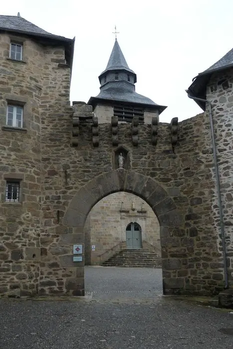 Foto von Stadttür - POP Plateforme Ouverte du Patrimoine / Base Mérimée - © Ministère de la Culture (France), Conservation des antiquités et des objets de Corrèze – Tous droits réservés 