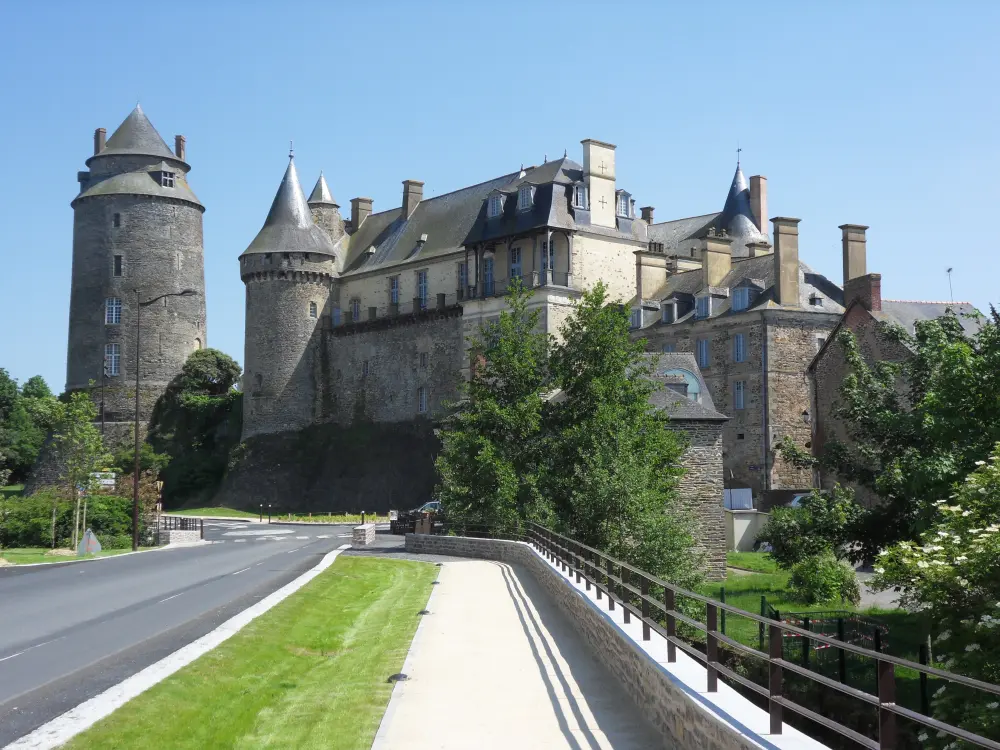 Picture of Street castle - Sous licence Creative Commons (https://creativecommons.org/licenses/by-sa/4.0/deed.fr) - Par Chateaugiron - © Creative Commons (https://creativecommons.org/licenses/by-sa/4.0/deed.fr)