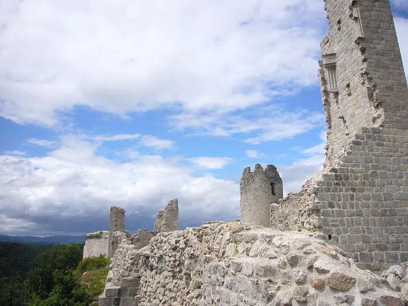 Picture of Ruins of the Château de Ventadour - Babsy - © Creative Commons (https://creativecommons.org/licenses/by-sa/4.0/deed.fr)