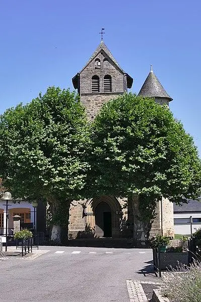 Foto von Saint-Pierre Kirche - Pymouss - © Creative Commons (https://creativecommons.org/licenses/by-sa/4.0/deed.fr)