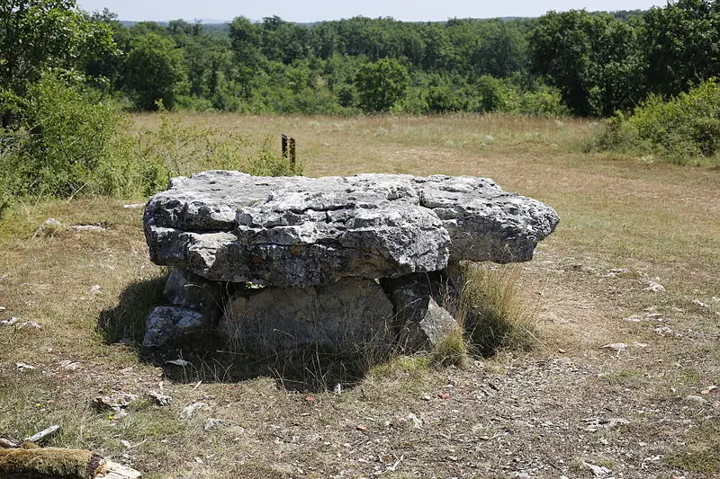 Foto von Menhir de Lapalain - Pymouss - © Creative Commons (https://creativecommons.org/licenses/by-sa/4.0/deed.fr)