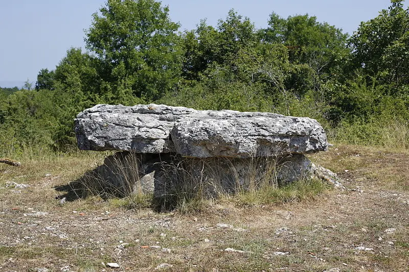 Foto von Menhir de Lapalain - Pymouss - © Creative Commons (https://creativecommons.org/licenses/by-sa/4.0/deed.fr)