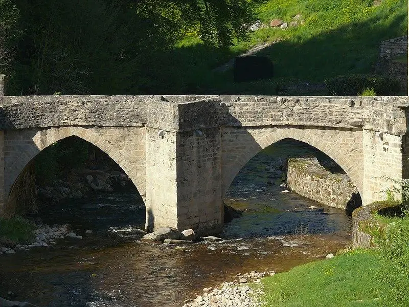 Picture of Old bridge over the Vézère - MOSSOT - © Creative Commons (https://creativecommons.org/licenses/by-sa/4.0/deed.fr)