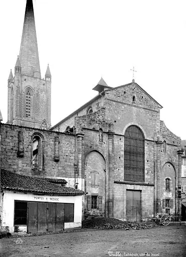 Foto di La Cattedrale di Saint-Martin, attualmente Notre-Dame e Cloître, attualmente Museo municipale - POP Plateforme Ouverte du Patrimoine / Base Mérimée - © Ministère de la Culture (France), Médiathèque du patrimoine et de la photographie, diffusion RMN-GP
