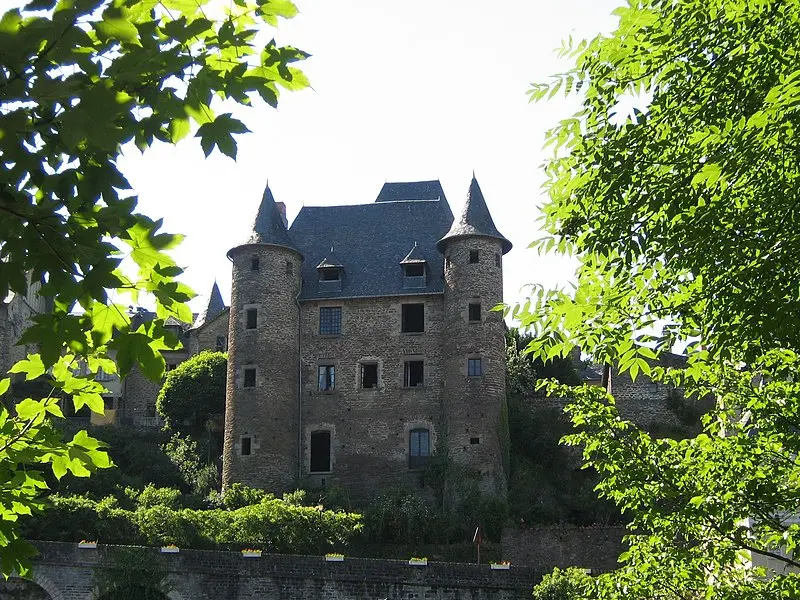 Picture of Pontier castle - françois lavie - © Creative Commons (https://creativecommons.org/licenses/by-sa/4.0/deed.fr)