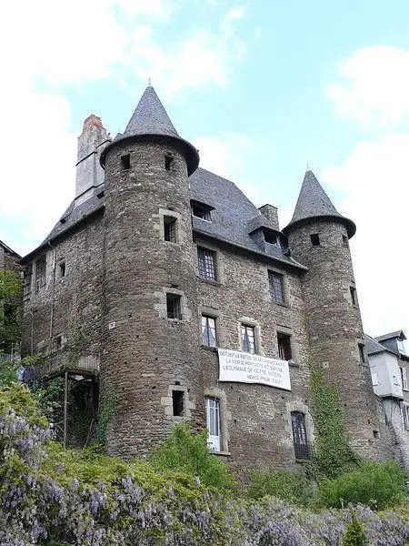 Foto von Pontier Castle - MOSSOT - © Creative Commons (https://creativecommons.org/licenses/by-sa/4.0/deed.fr)