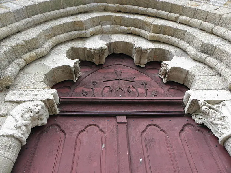 Picture of Saint-Pierre Church - GO69 - © Creative Commons (https://creativecommons.org/licenses/by-sa/4.0/deed.fr)