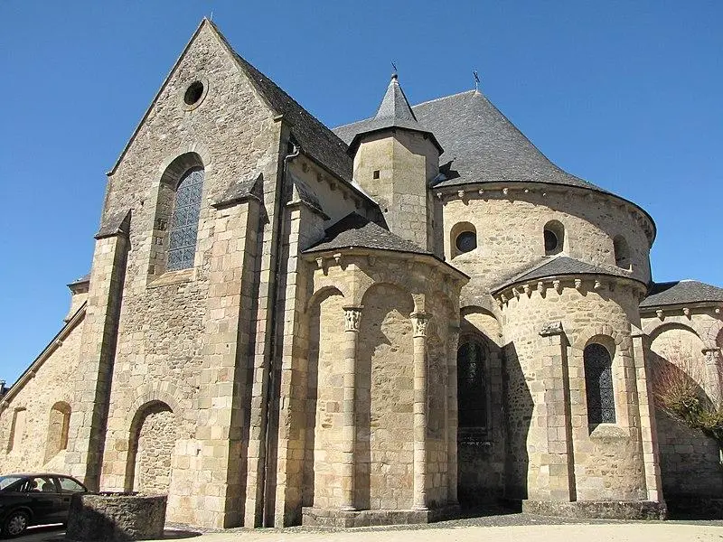 Picture of Saint-Pierre Church - Paternel 1 - © Creative Commons (https://creativecommons.org/licenses/by-sa/4.0/deed.fr)