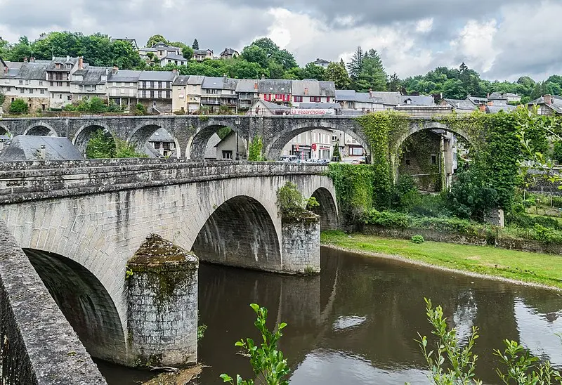Foto von Turgotbrücke auf dem Vézère - Krzysztof Golik - © Creative Commons (https://creativecommons.org/licenses/by-sa/4.0/deed.fr)