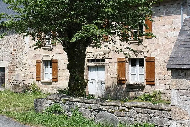 Foto von Drouillat Farm (Haus und Nebengebäude) - VJB - © Creative Commons (https://creativecommons.org/licenses/by-sa/4.0/deed.fr)