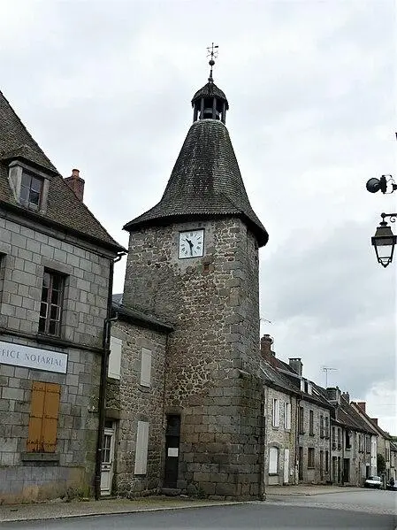 Picture of Clock tower, on the Grande-Rue - Père Igor - © Creative Commons (https://creativecommons.org/licenses/by-sa/4.0/deed.fr)