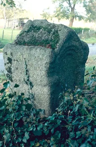 Foto di Gallo-Roman Cippe - POP Plateforme Ouverte du Patrimoine / Base Mérimée - © Ministère de la culture