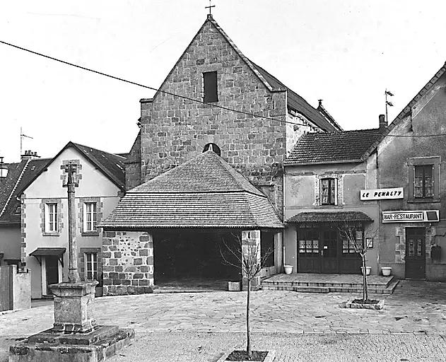 Foto di Chiesa di Saint-Maurice - POP Plateforme Ouverte du Patrimoine / Base Mérimée - (c) Région Nouvelle-Aquitaine, Inventaire général du patrimoine culturel