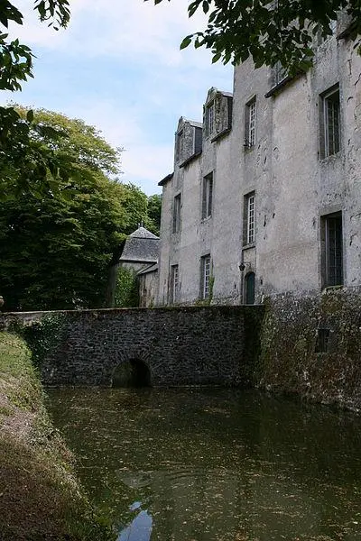 Foto von Schloss - Fourgeaudg - © Creative Commons (https://creativecommons.org/licenses/by-sa/4.0/deed.fr)