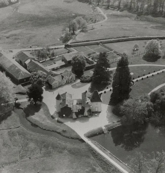 Foto von Rigoulene Manor - POP Plateforme Ouverte du Patrimoine / Base Mérimée - © Ministère de la Culture (France), Médiathèque du patrimoine et de la photographie, Tous droits réservés 