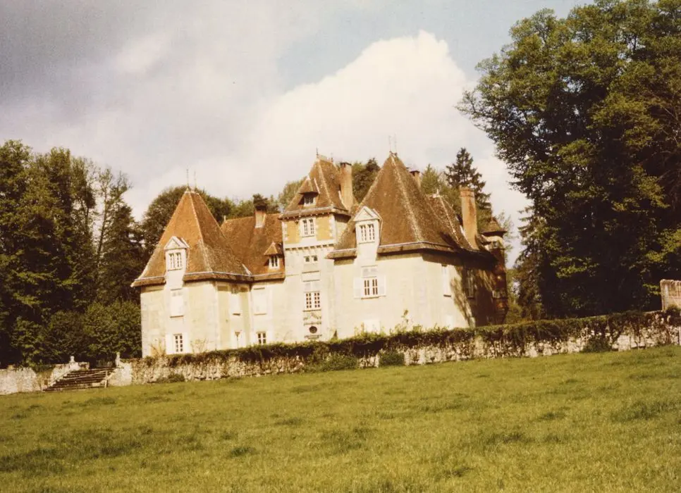 Foto von Aigueperse Castle - POP Plateforme Ouverte du Patrimoine / Base Mérimée - © Ministère de la Culture (France), Médiathèque du patrimoine et de la photographie, tous droits réservés