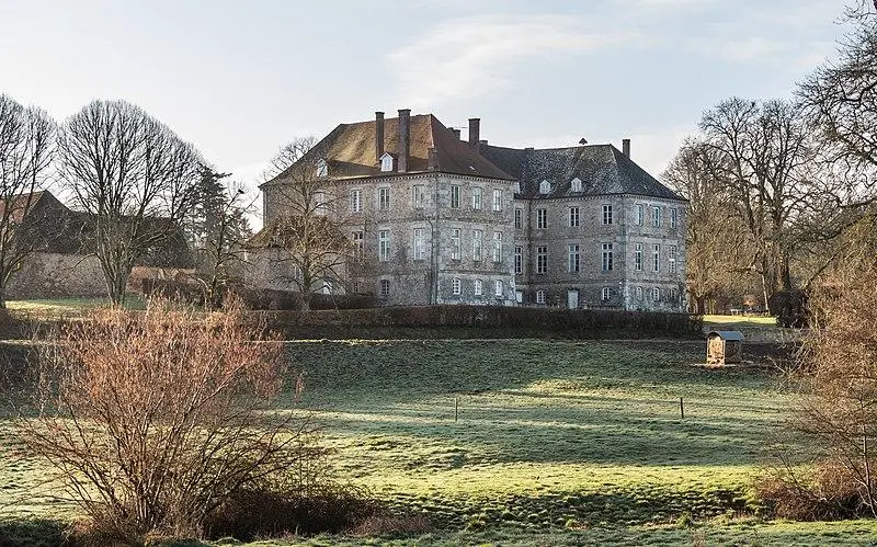 Foto di Lavergne Castle - Krzysztof Golik (1987–) Autres noms pseudonyme : T - © Creative Commons (https://creativecommons.org/licenses/by-sa/4.0/deed.fr)