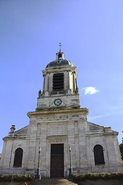 Picture of Saint-Michel Church - Benuxfox - © Creative Commons (https://creativecommons.org/licenses/by-sa/4.0/deed.fr)