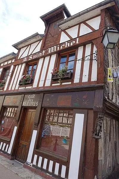 Picture of Former Saint-Michel hotel - Eponimm - © Creative Commons (https://creativecommons.org/licenses/by-sa/4.0/deed.fr)