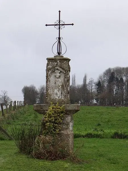 Picture of Calvary says the stone cross - Linuxwillwin - © Creative Commons (https://creativecommons.org/licenses/by-sa/4.0/deed.fr)
