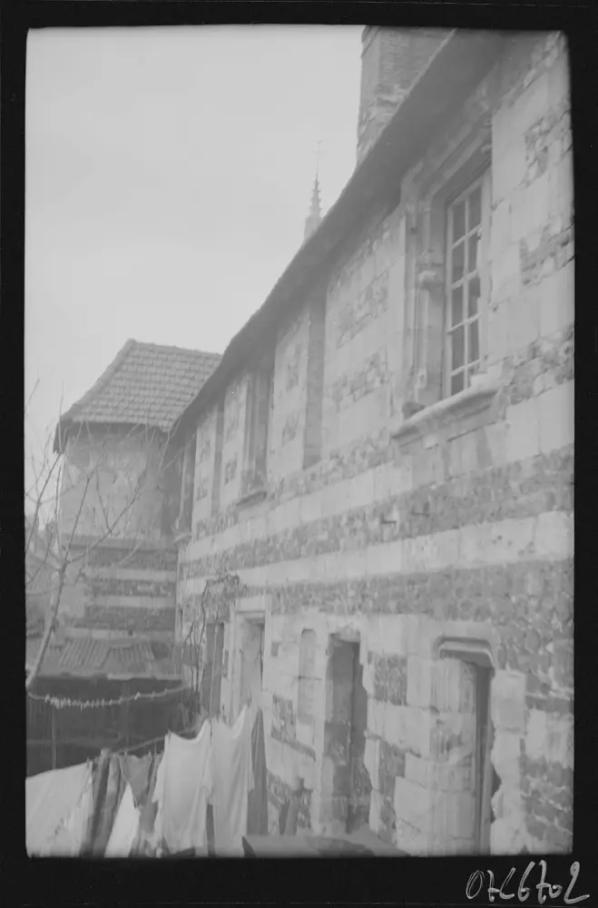 Foto di Edificio chiamato Le Prieuré, attualmente Musée du Prieurée - POP Plateforme Ouverte du Patrimoine / Base Mérimée - © Ministère de la Culture (France), Médiathèque du patrimoine et de la photographie, diffusion RMN-GP