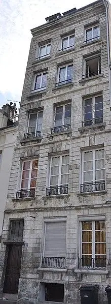 Picture of Building - Philippe Alès - © Creative Commons (https://creativecommons.org/licenses/by-sa/4.0/deed.fr)