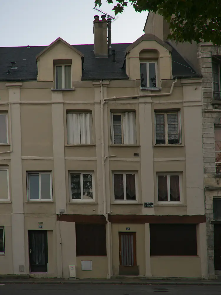 Foto di Edificio - Sous licence Creative Commons (https://creativecommons.org/licenses/by-sa/4.0/deed.fr) - Par GuyMoussel - © Creative Commons (https://creativecommons.org/licenses/by-sa/4.0/deed.fr)