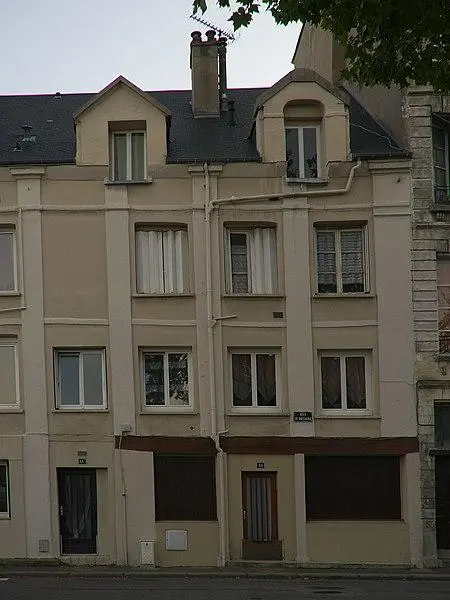 Picture of Building - GuyMoussel - © Creative Commons (https://creativecommons.org/licenses/by-sa/4.0/deed.fr)