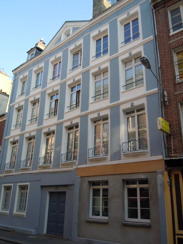Foto de Edificio - Sous licence Creative Commons (https://creativecommons.org/licenses/by-sa/4.0/deed.fr) - Par Patrice78500 - © Creative Commons (https://creativecommons.org/licenses/by-sa/4.0/deed.fr)