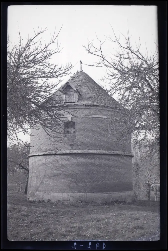 Picture of Castle - Sous licence Creative Commons (https://creativecommons.org/licenses/by-sa/4.0/deed.fr) - Par Gzen92Bot - © Creative Commons (https://creativecommons.org/licenses/by-sa/4.0/deed.fr)