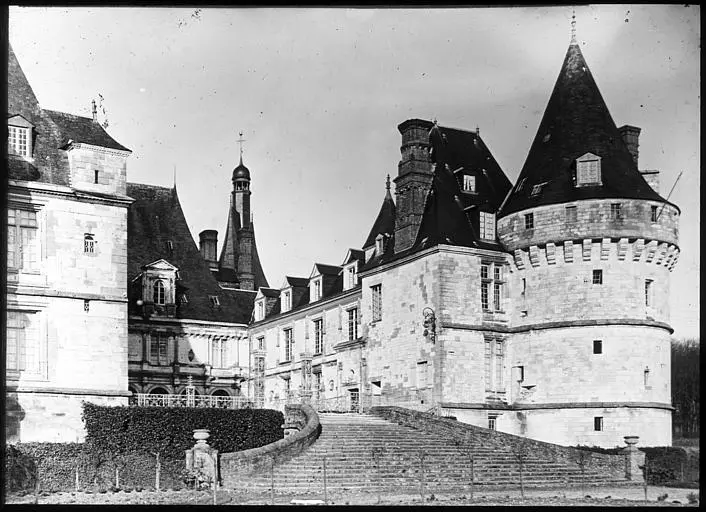 Picture of Domaine de Mesnières - POP Plateforme Ouverte du Patrimoine / Base Mérimée - © Ministère de la Culture (France), Médiathèque du patrimoine et de la photographie, diffusion RMN-GP