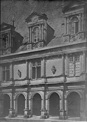 Picture of Domaine de Mesnières - POP Plateforme Ouverte du Patrimoine / Base Mérimée - © Ministère de la Culture (France), Médiathèque du patrimoine et de la photographie, diffusion RMN-GP
