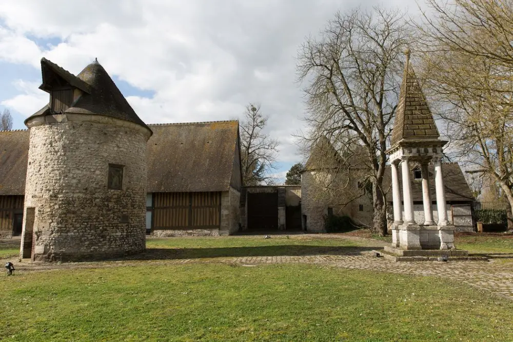 Picture of Old mansion of the chapel - POP Plateforme Ouverte du Patrimoine / Base Mérimée - © Ministère de la Culture (France), Médiathèque du patrimoine et de la photographie, diffusion RMN-GP