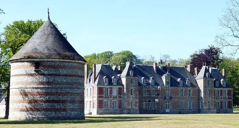 Picture of Janville castle - Paubry - © Creative Commons (https://creativecommons.org/licenses/by-sa/4.0/deed.fr)