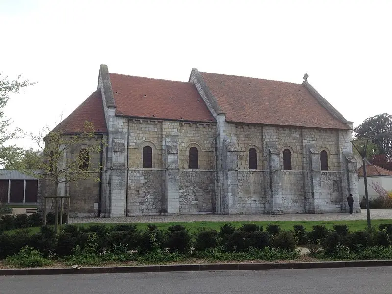 Picture of Former leprosery of Saint-Julien-le-Chartreux - Giogo - © Creative Commons (https://creativecommons.org/licenses/by-sa/4.0/deed.fr)