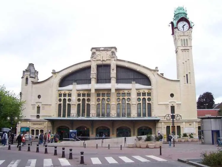 Picture of Right bank station - Aripauteur - Dudout Brice - © Creative Commons (https://creativecommons.org/licenses/by-sa/4.0/deed.fr)