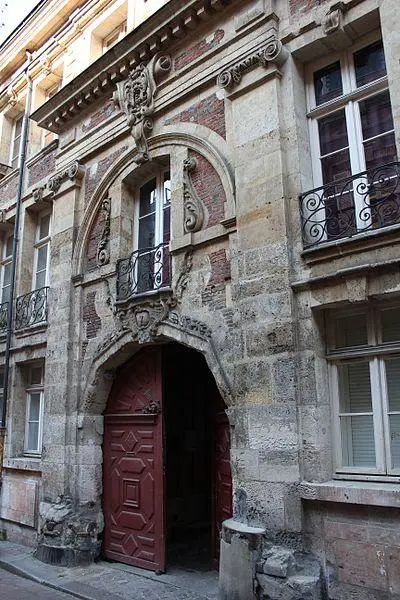 Picture of Former Bésuel hotel - Pierre-Yves Beaudouin - © Creative Commons (https://creativecommons.org/licenses/by-sa/4.0/deed.fr)